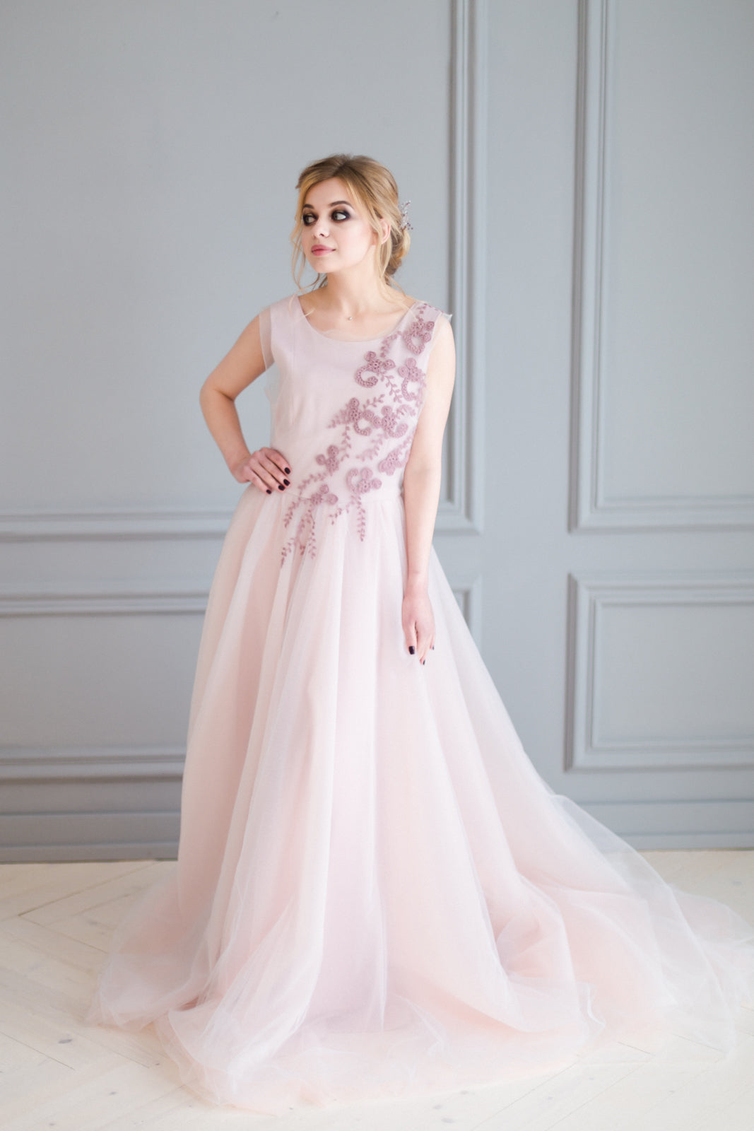 "Sakura" Powdery knitted lace wedding dress