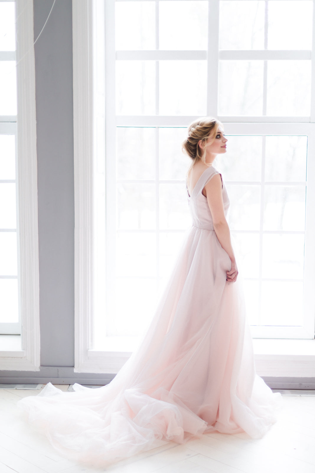 "Sakura" Powdery knitted lace wedding dress