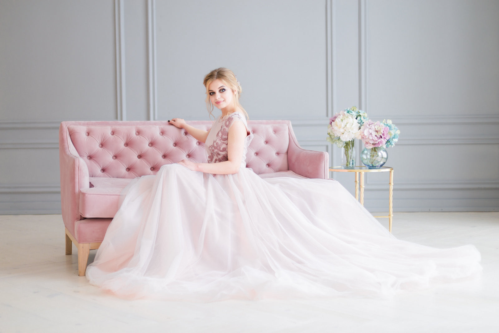 "Sakura" Powdery knitted lace wedding dress